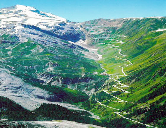 Stunningmesh - Amazing Roads and Paths making the Art Awesome Roads